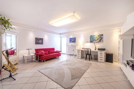 Wohnlicher Hobbyraum im UG