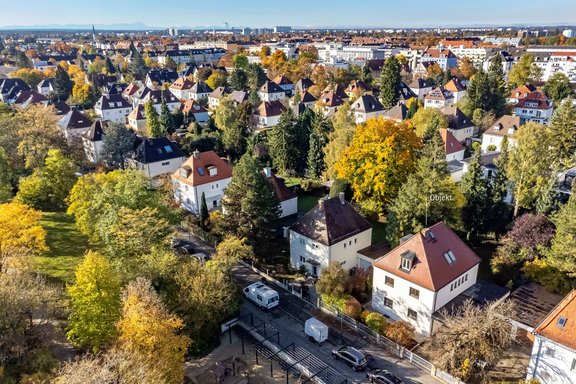 Das historische Kaffeemühlen-Haus befindet sich in gepflegter, grüner Lage
