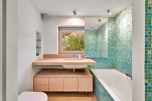 Moderne Badgestaltung