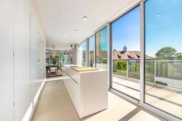 Fantastic penthouse with luxurious Holzrausch furnishings and panoramic roof terrace