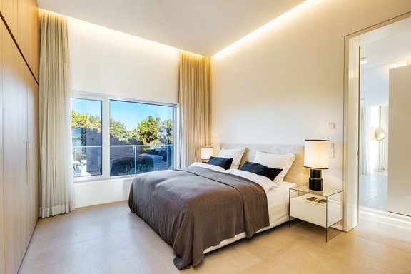 Wake up with a dream view