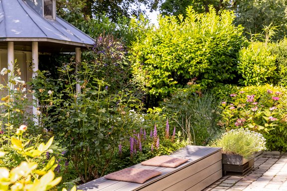 Garden idyll with gazebo