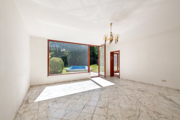 Living area opening onto the garden