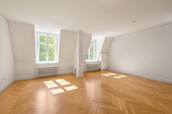 Altbau-Wohnungen von 218 m²