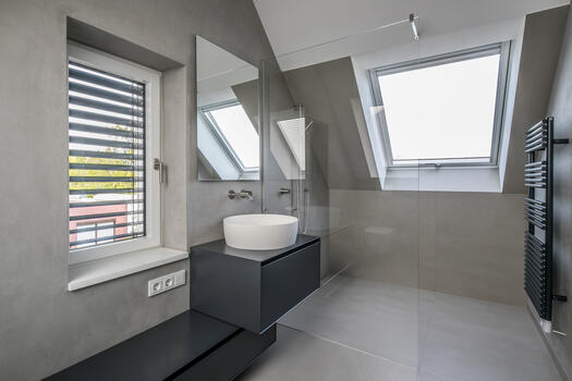 Modernes Duschbad