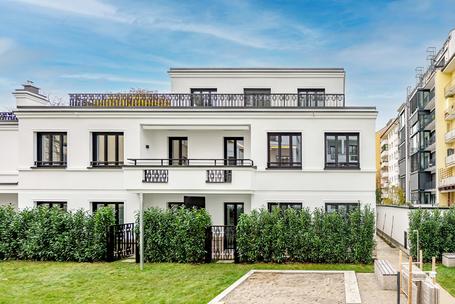 Friedrich: Luxurious 2 room apartment for first time occupancy