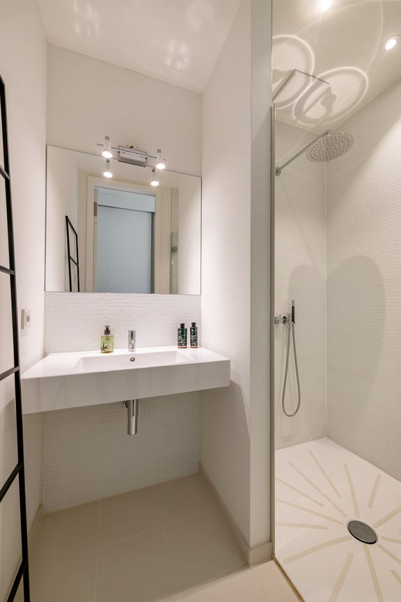 Puristische Badgestaltung