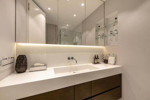 Bathroom with plenty of storage space