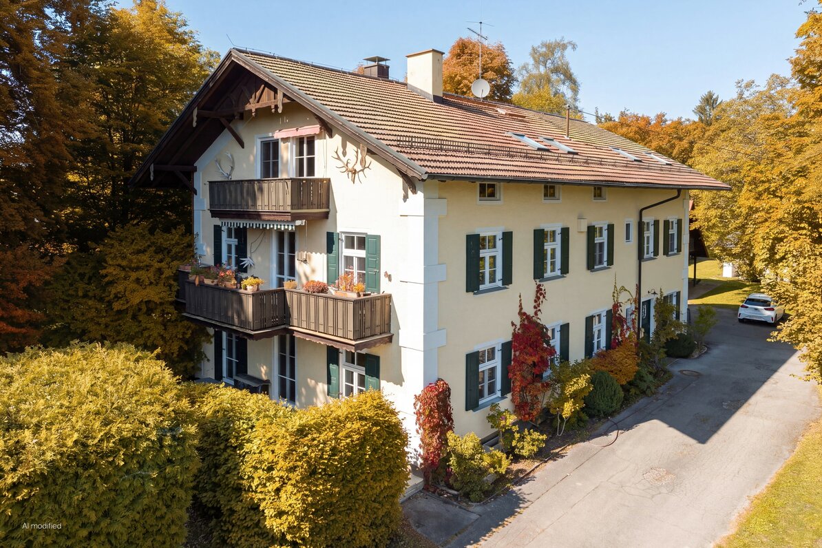 Charming estate in idyllic, green surroundings