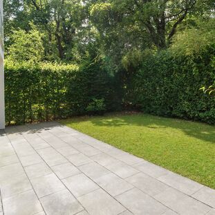 Weitläufiger Privatgarten