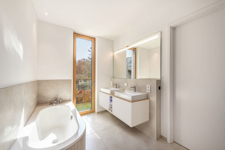 Großzügiges Badezimmer