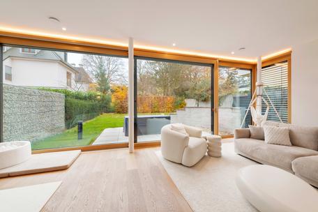 Garten-Wohnung auf zwei Ebenen mit 5 Zimmern und Haus-Charakter