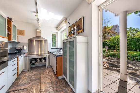 Hochwertige Einbauküche