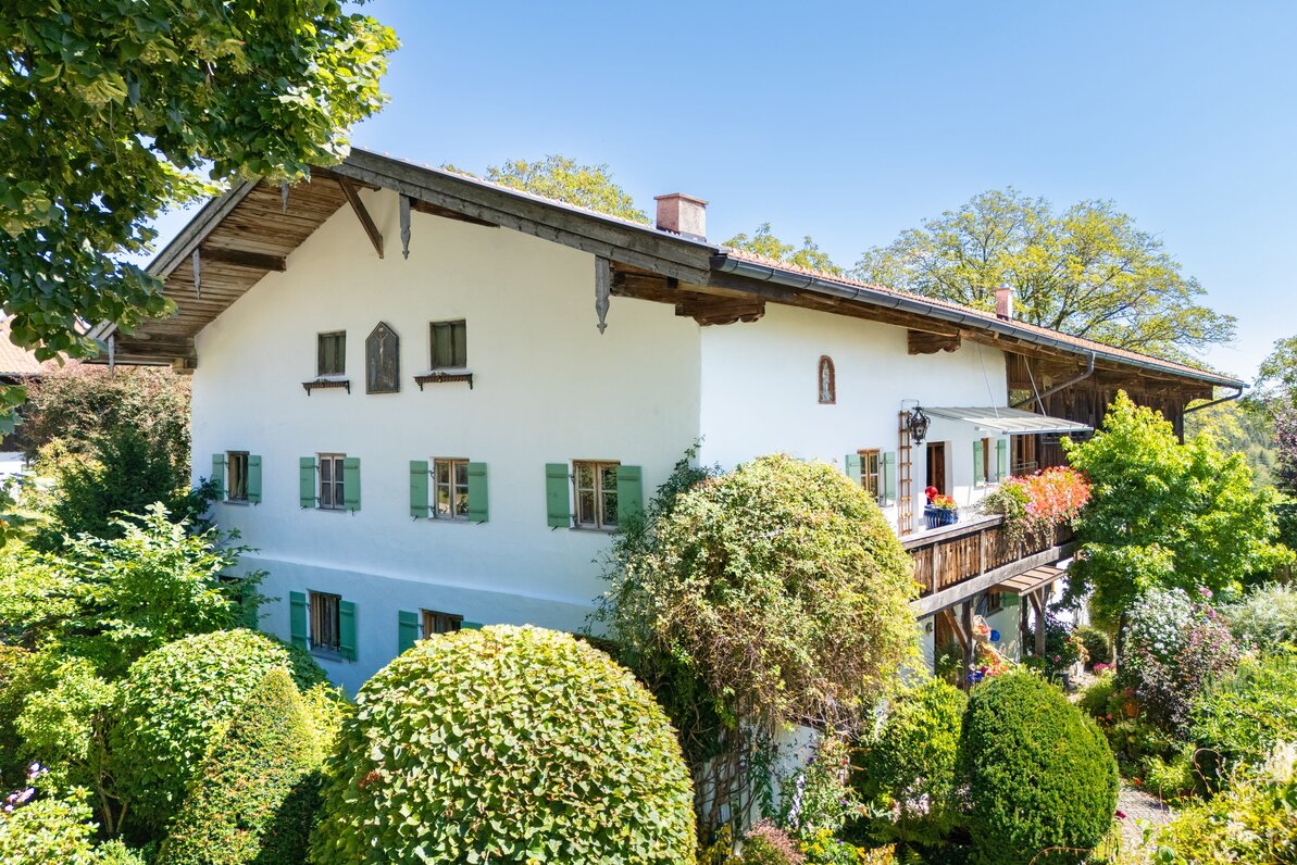 spacious family country estate