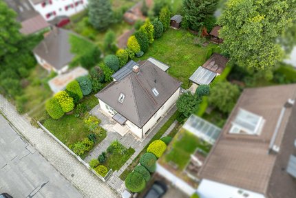 Geräumiges Grundstück mit vielseitigen Gestaltungsmöglichkeiten