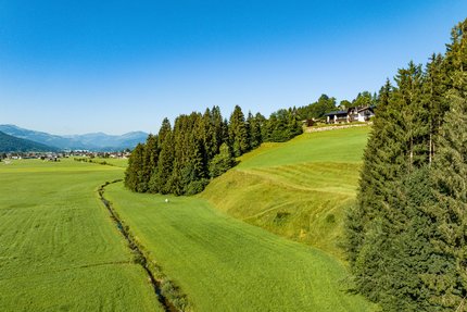 Traumhafte Lage am Hang