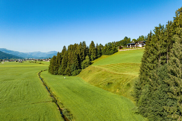 Traumhafte Lage am Hang