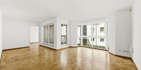 Gepflegte 3-Zimmer-Wohnung mit Loggia in Laufweite zum Nymphenburger Schlosspark