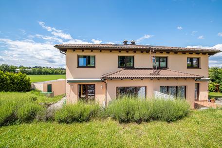 Gepflegte Doppelhaushälfte mit sonniger Terrasse in ruhiger, naturnaher Lage