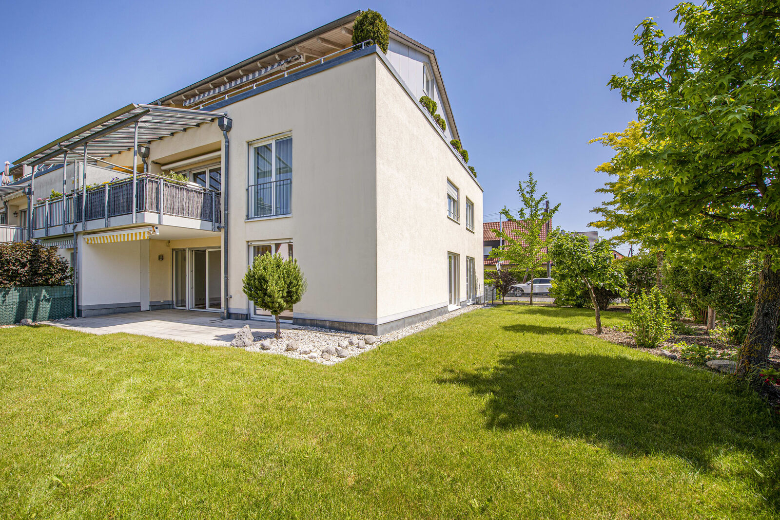 Gepflegtes Mehrfamilienhaus