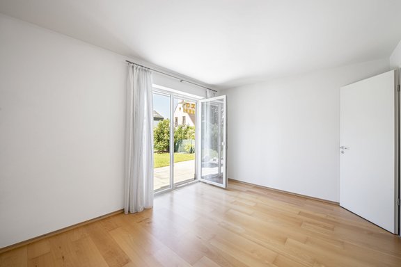 Kinderzimmer mit Gartenzugang