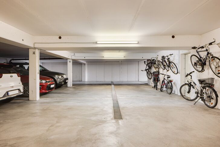 Tiefgarage mit 8 Stellplätzen