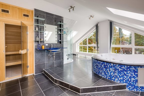 Masterbad mit Sauna