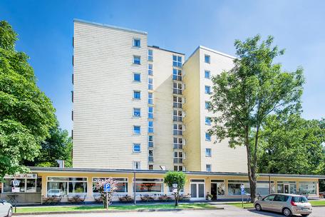 Gepflegtes Mehrfamilienhaus mit 36 Wohnungen und 3 Gewerbeeinheiten