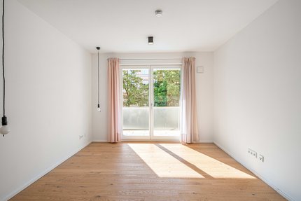 Masterschlafzimmer mit Balkon