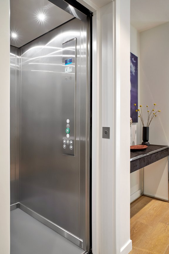 Spacious passenger lift