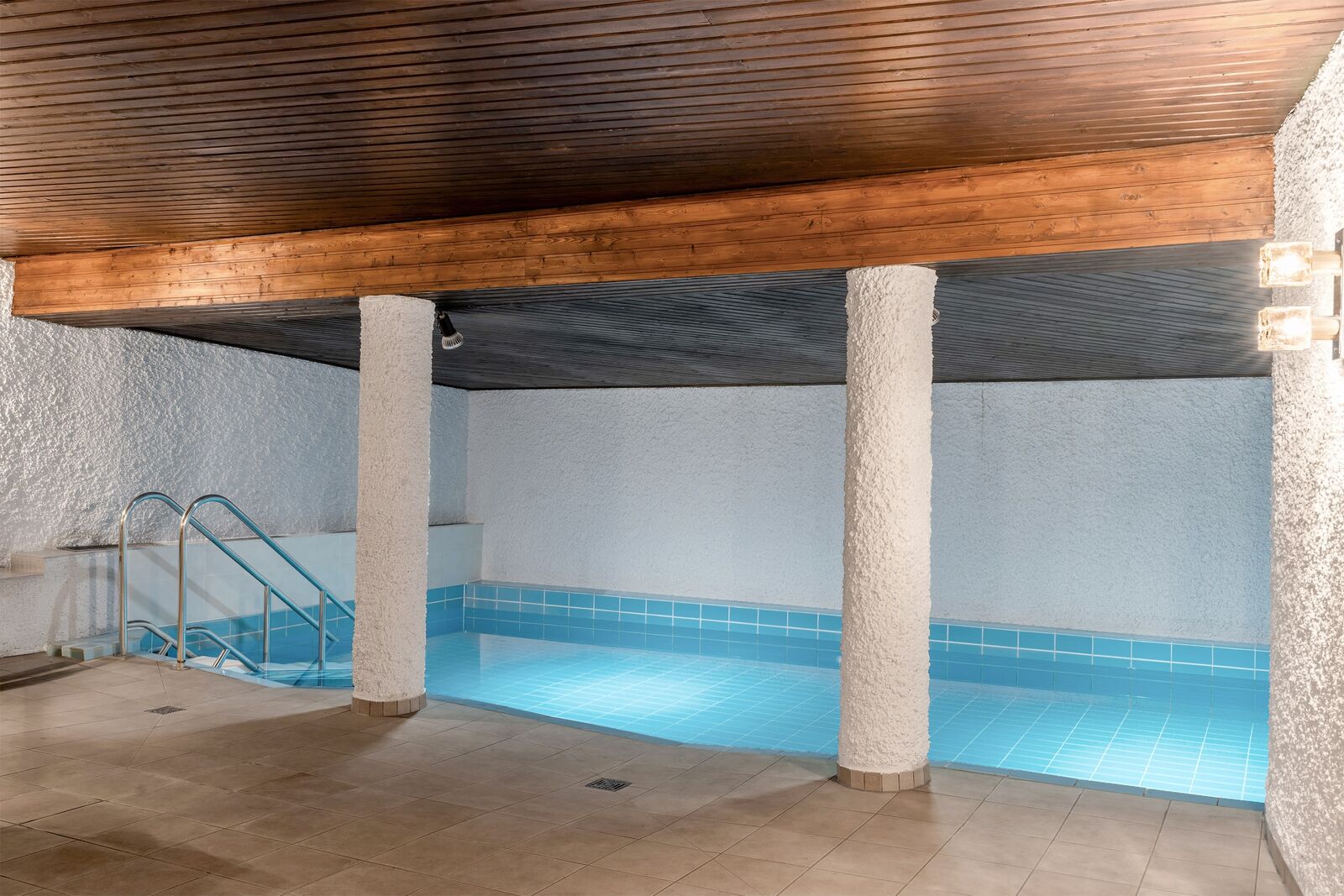 Swimming pool in the basement