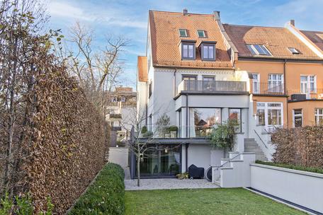 Gerner Art Nouveau townhouse from 1912 with luxurious interior design in top location
