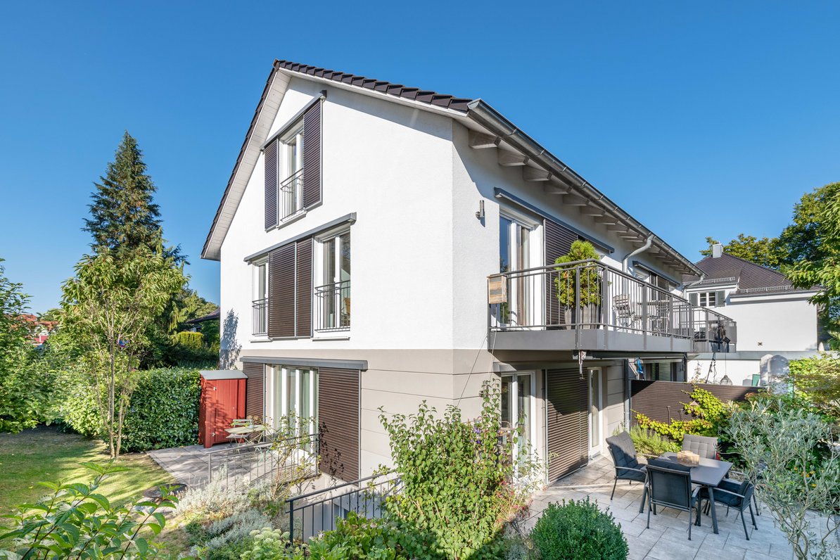 Hochwertige Haushälfte