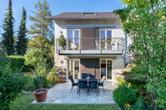 Südterrasse und Balkon