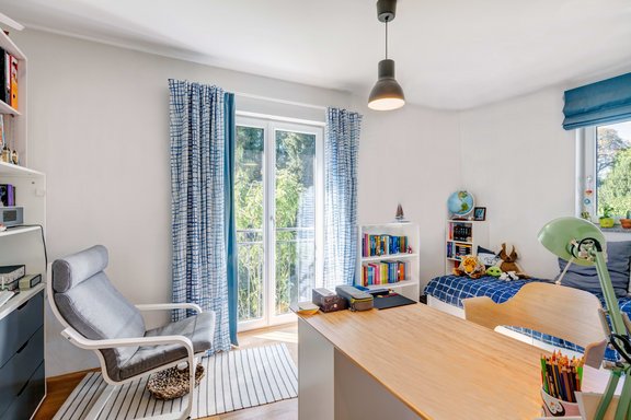 Freundliches Kinderzimmer