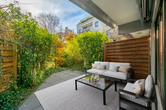 Terrasse (virtuell möbliert)