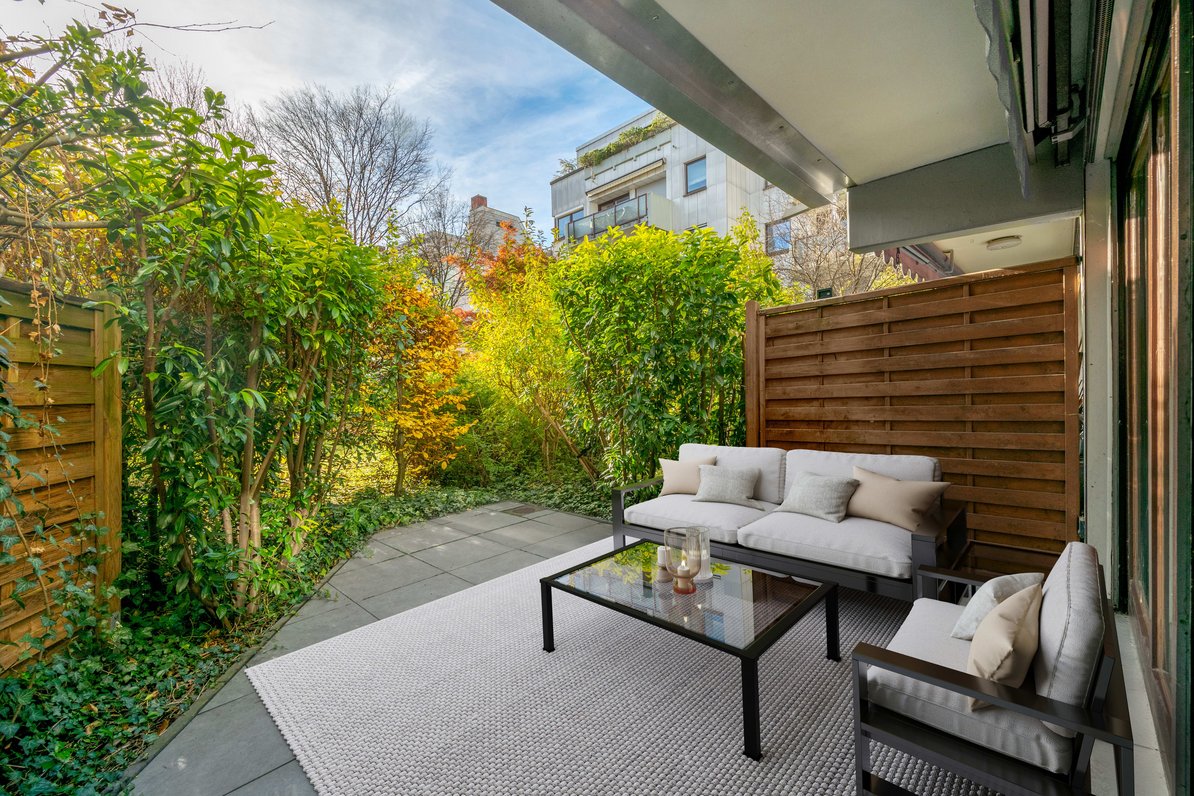Terrace (virtually furnished)
