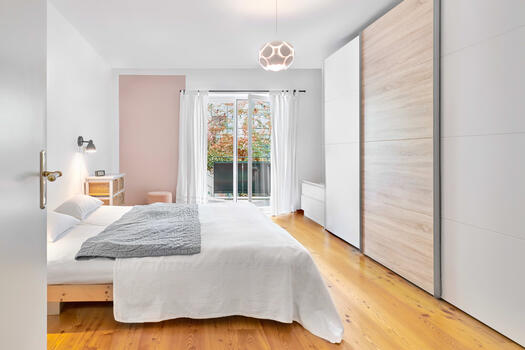 Bedroom to the loggia
