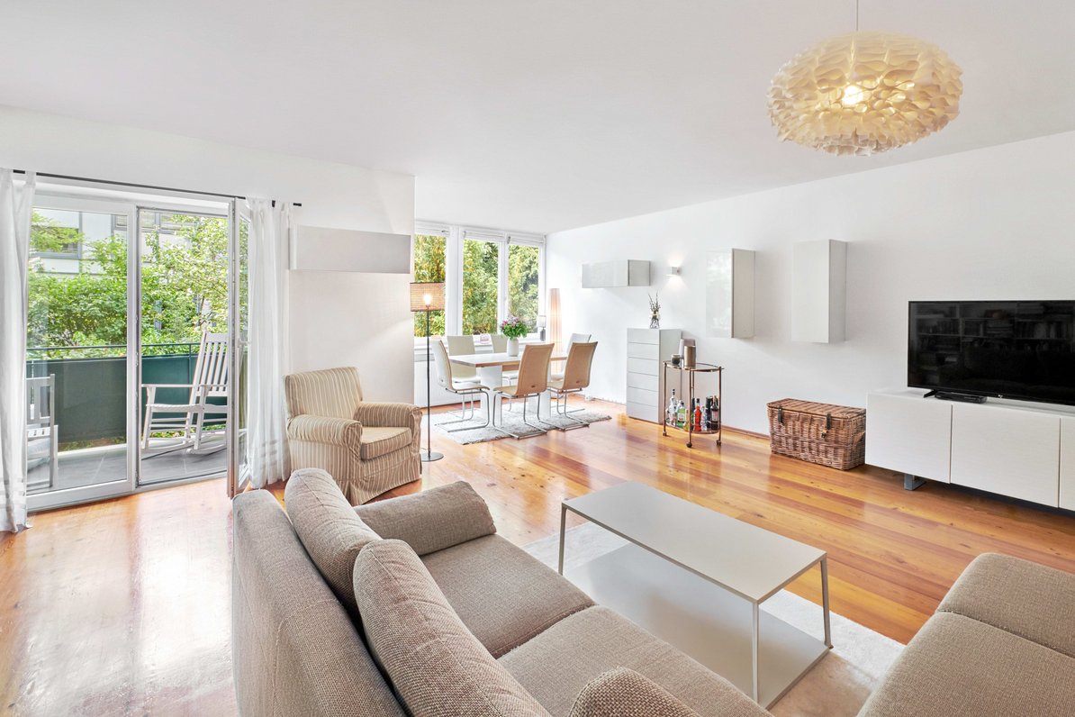 Sunny garden apartment
