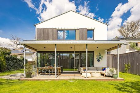 Healthy, modern, durable: a custom-designed home built with wood and featuring high-end finishes