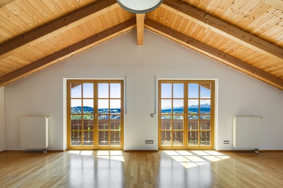 Dachgeschoss mit Bergblick
