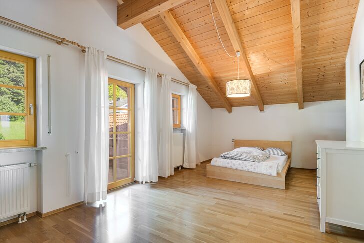 HS 1926 - Bedroom, Top Floor, Single-Family Home