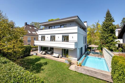 Großzügige Familienvilla