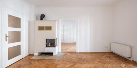 Großzügig und charmant: 4,5-Zimmer-Altbauwohnung mit historischen Details in ruhiger, begehrter Lage