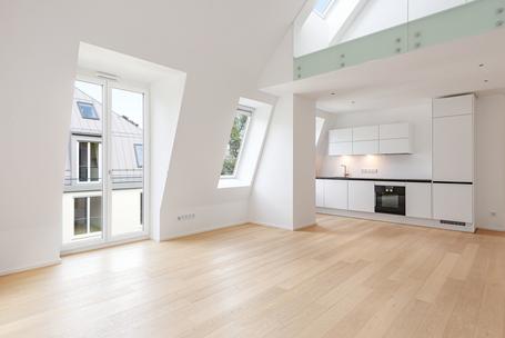 Spacious 3.5-room maisonette apartment with balconies for first-time occupancy