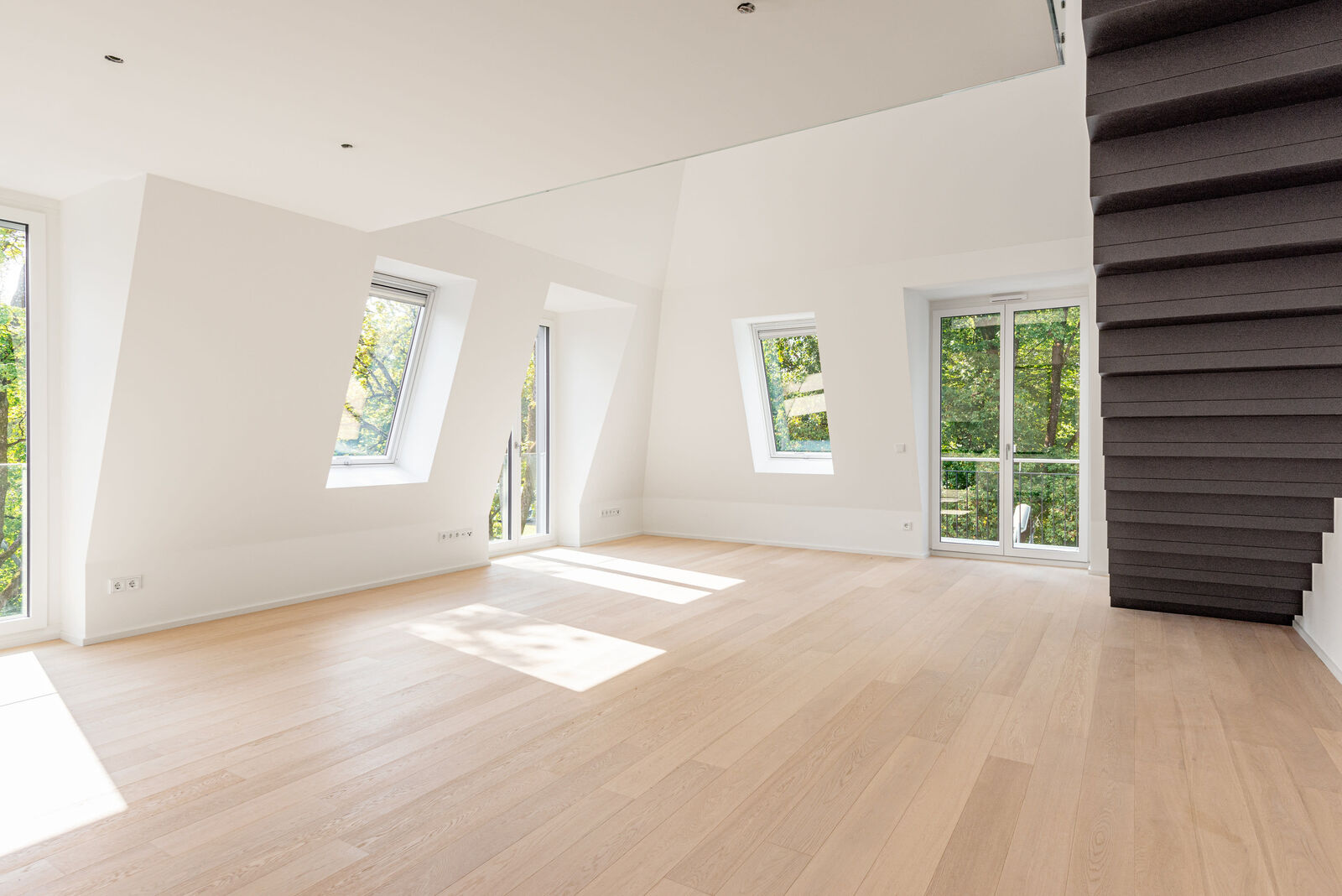 Wohnraum mit Westbalkon