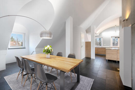 Dining area (virtually furnished)