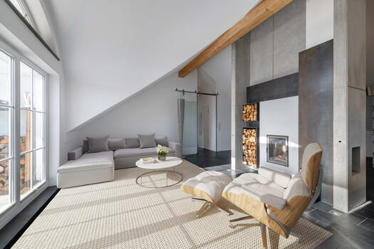 Fireplace (virtually furnished)
