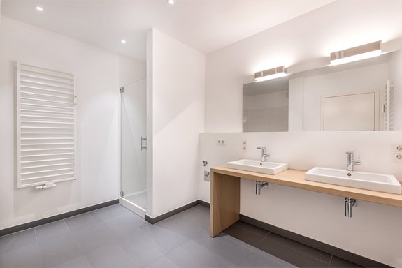 Puristisch-modernes Bad