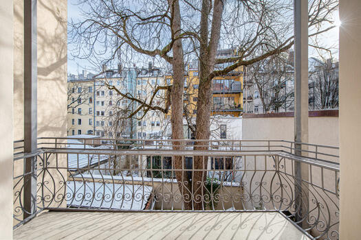 Southeast-facing balcony with patio orientation